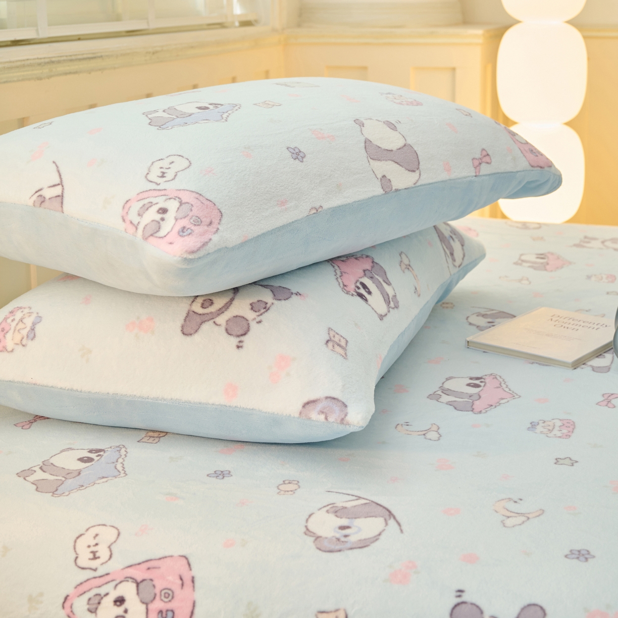 91家纺网 家纺一手货源 找家纺 早晨家纺 2025新款卡通印花高克重牛奶绒印花单床笠 胖达园