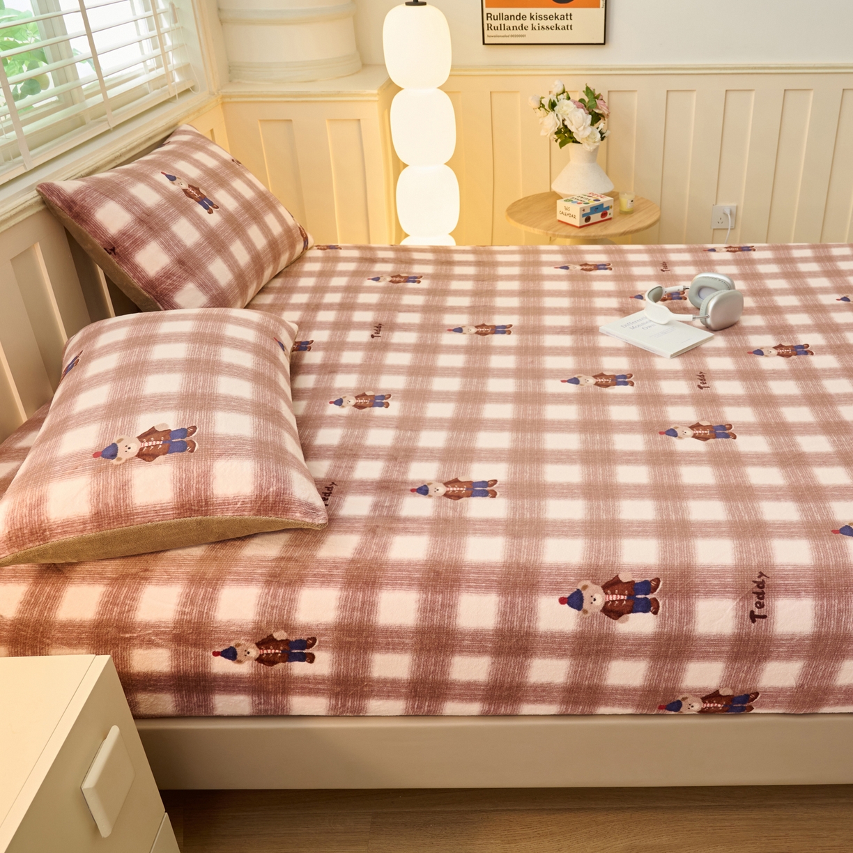 91家纺网 家纺一手货源 找家纺 早晨家纺 2025新款卡通印花高克重牛奶绒印花单床笠 这花型没做保留图片