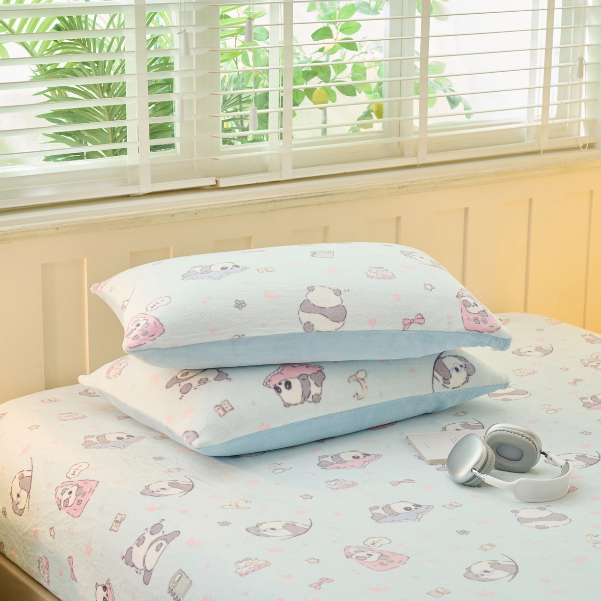 91家纺网 家纺一手货源 找家纺 早晨家纺 2025新款卡通印花高克重牛奶绒印花单床笠 胖达园