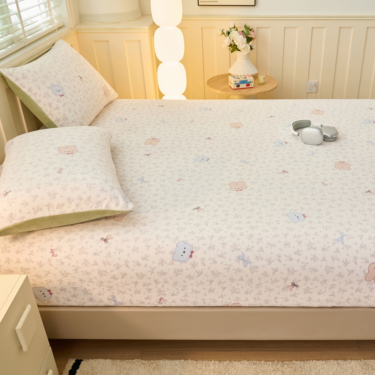 91家纺网 家纺一手货源 找家纺 早晨家纺 2025新款卡通印花高克重牛奶绒印花单床笠 萌熊絮