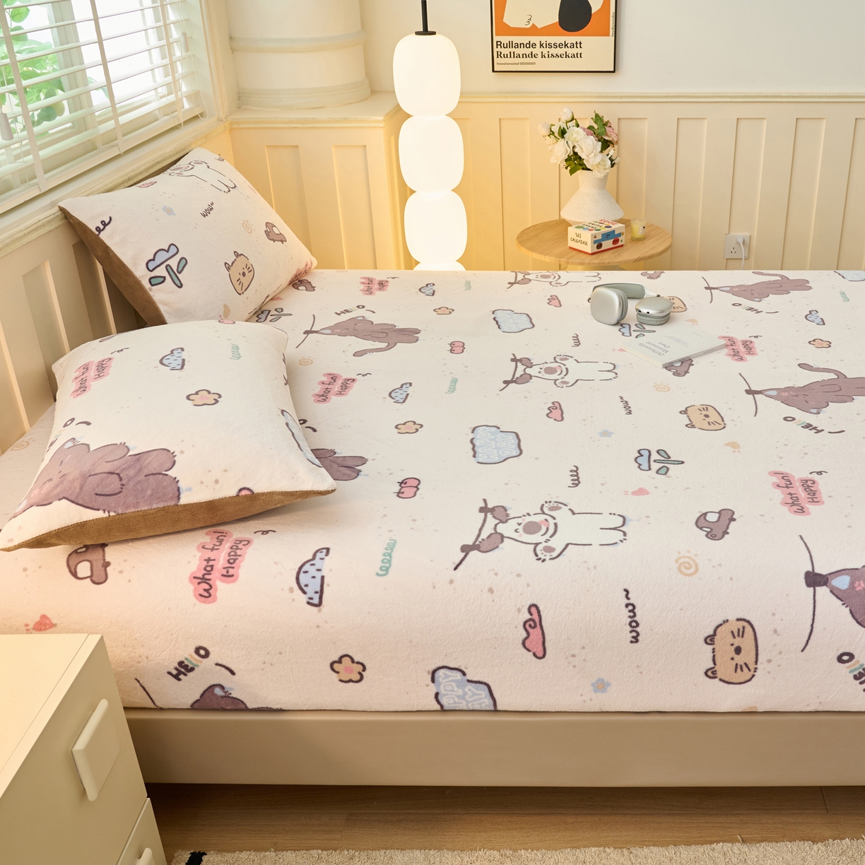 91家纺网 家纺一手货源 找家纺 早晨家纺 2025新款卡通印花高克重牛奶绒印花单床笠 萌趣屋