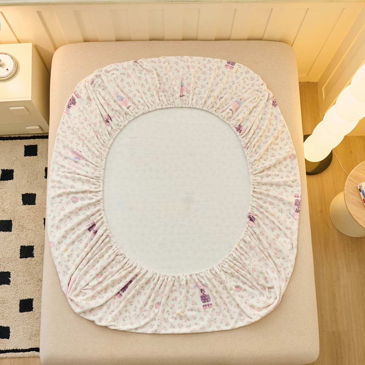 91家纺网 家纺一手货源 找家纺 早晨家纺 2025新款卡通印花高克重牛奶绒印花单床笠 花兔谣