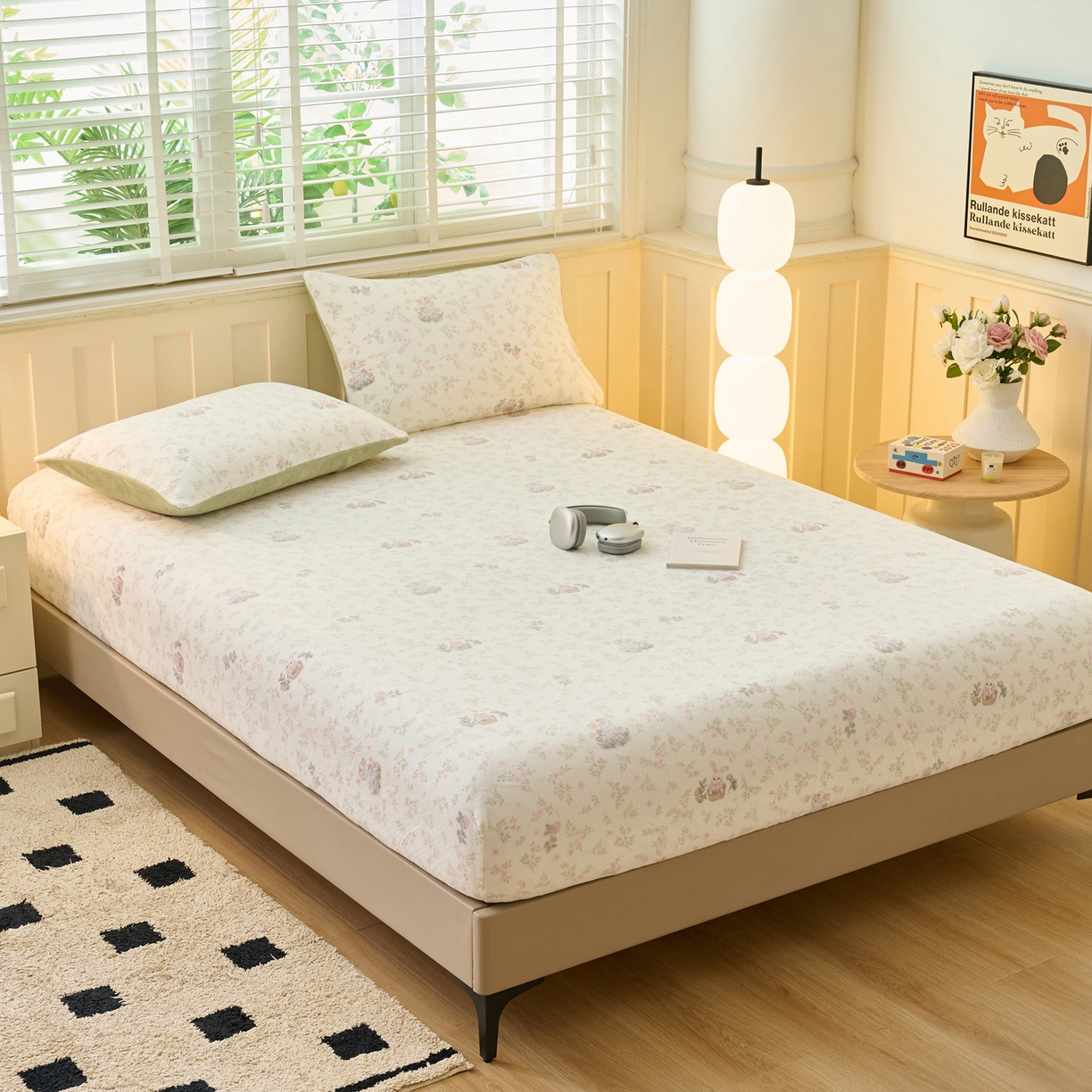 91家纺网 家纺一手货源 找家纺 早晨家纺 2025新款卡通印花高克重牛奶绒印花单床笠 花兔语