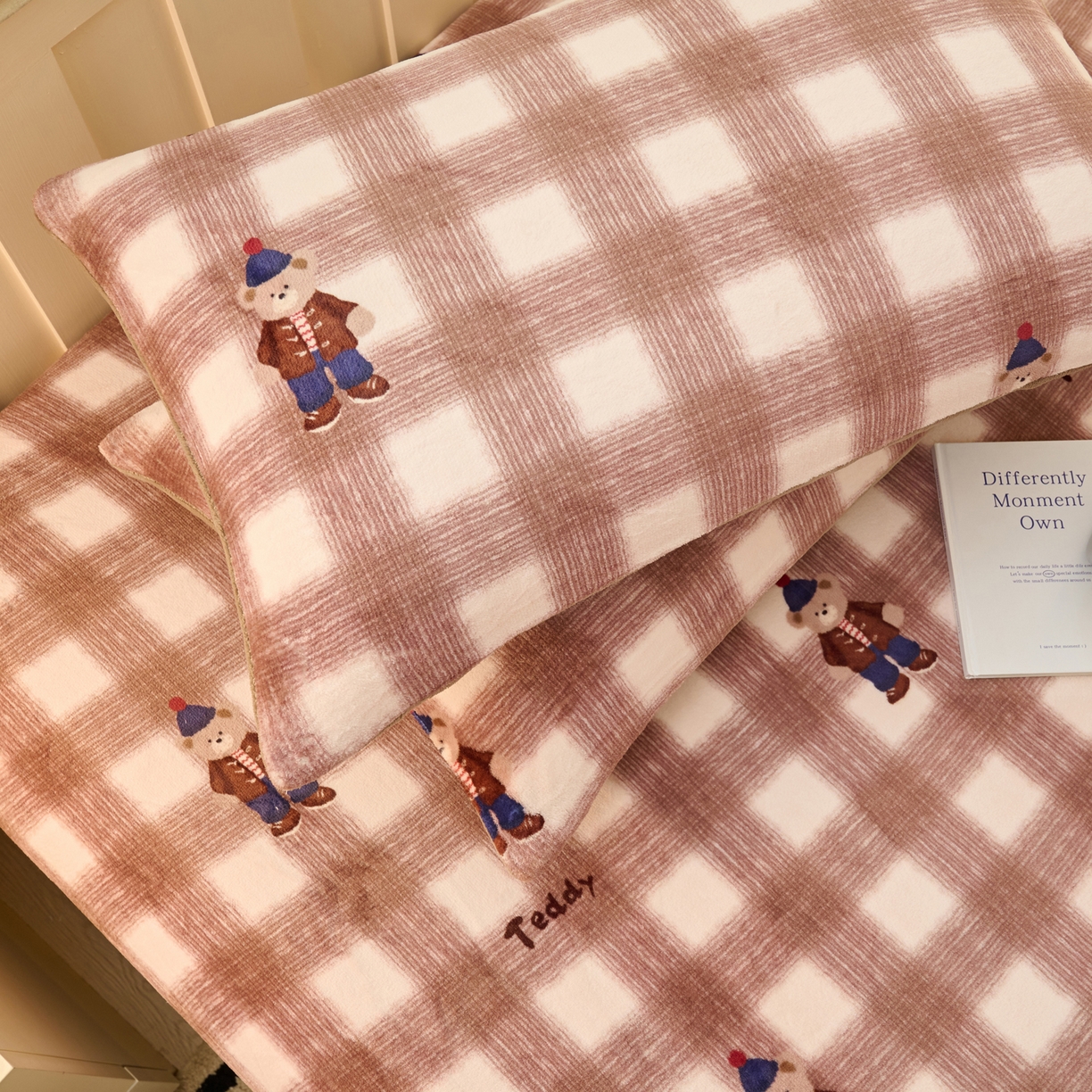 91家纺网 家纺一手货源 找家纺 早晨家纺 2025新款卡通印花高克重牛奶绒印花单床笠 这花型没做保留图片