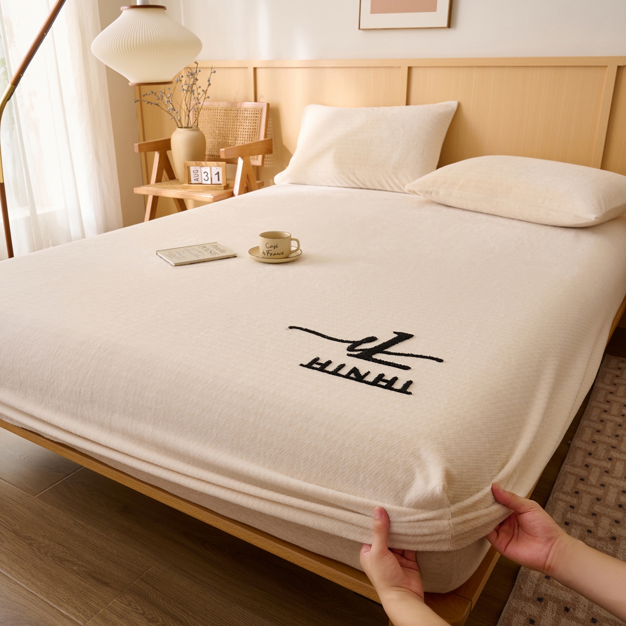 91家纺网 家纺一手货源 找家纺 早晨家纺 2025新款流星款高克重牛奶绒阳离子提花兔毛单床笠 流星-奶白