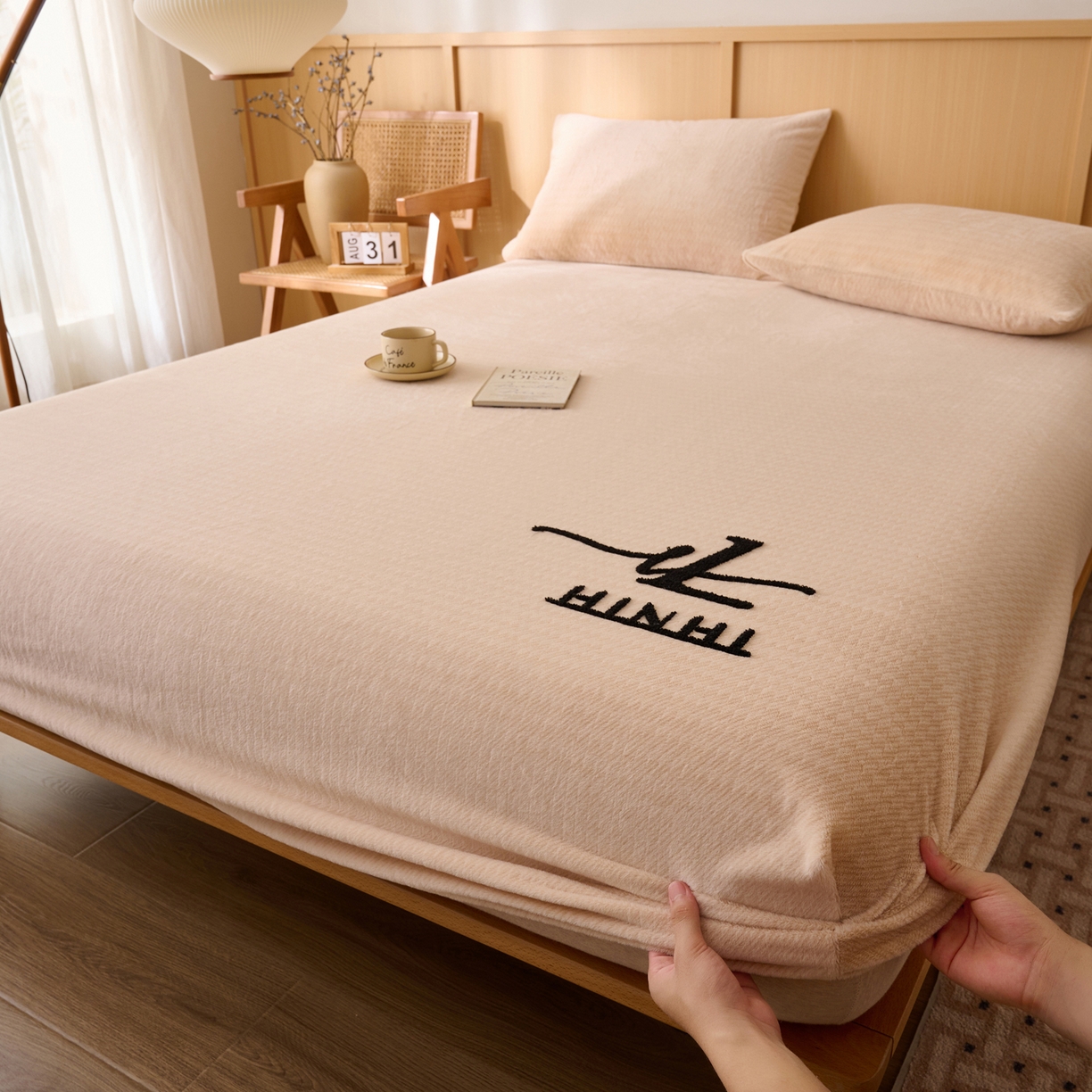 91家纺网 家纺一手货源 找家纺 早晨家纺 2025新款流星款高克重牛奶绒阳离子提花兔毛单床笠 流星-米驼