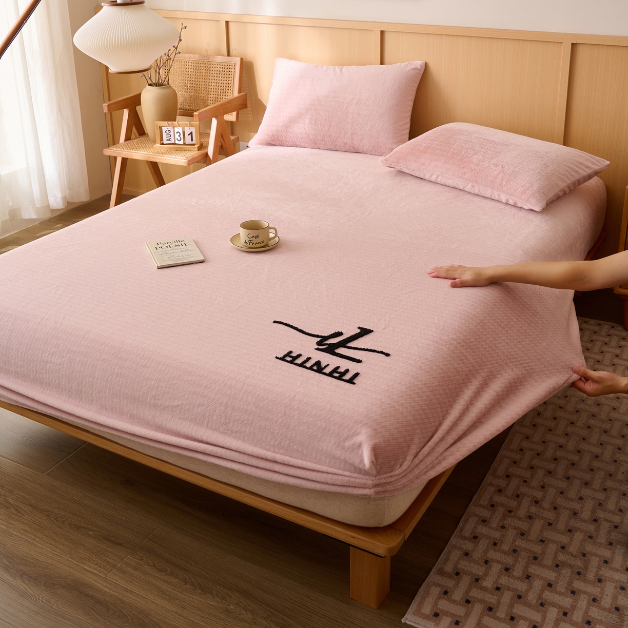 91家纺网 家纺一手货源 找家纺 早晨家纺 2025新款流星款高克重牛奶绒阳离子提花兔毛单床笠 流星-豆沙