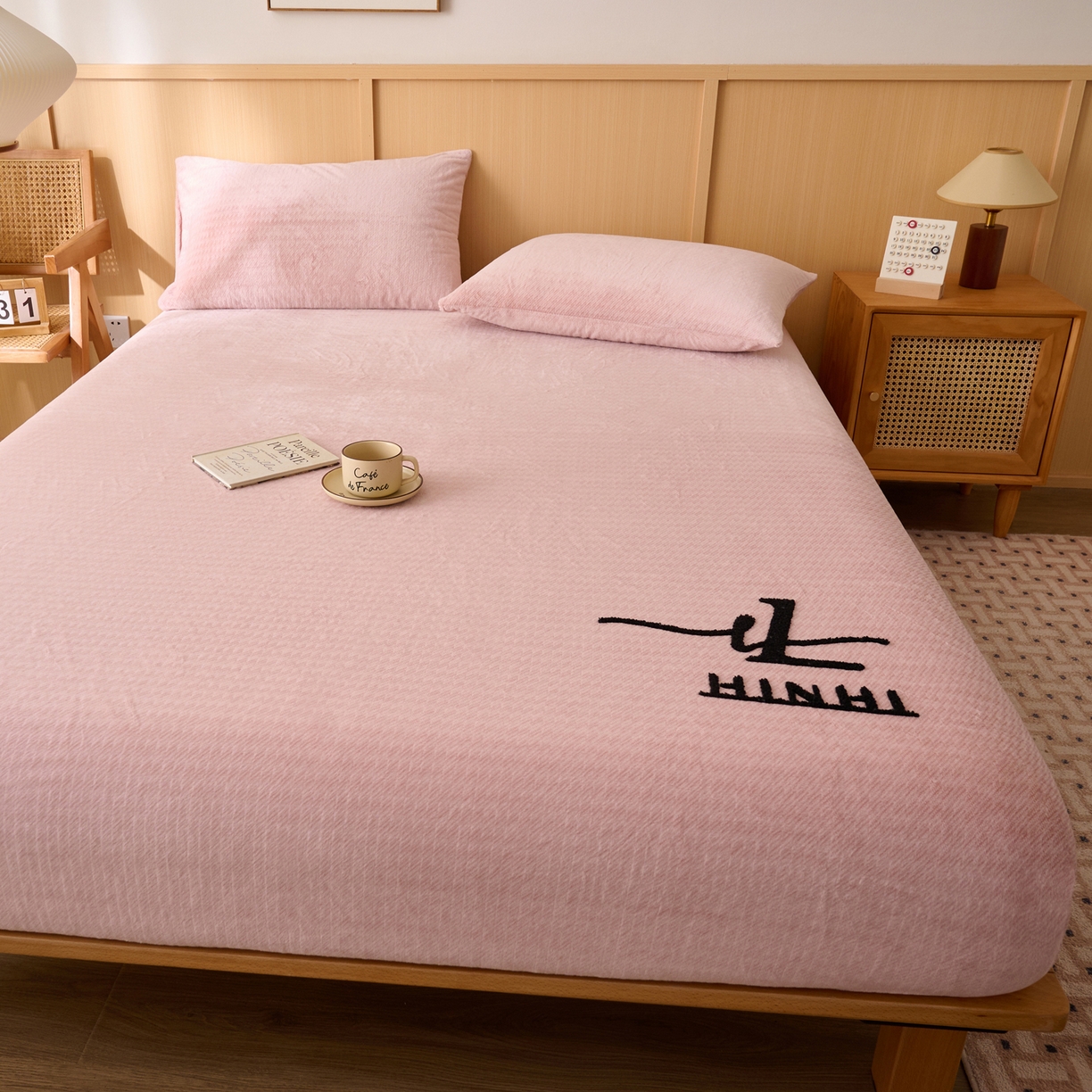 91家纺网 家纺一手货源 找家纺 早晨家纺 2025新款流星款高克重牛奶绒阳离子提花兔毛单床笠 流星-豆沙