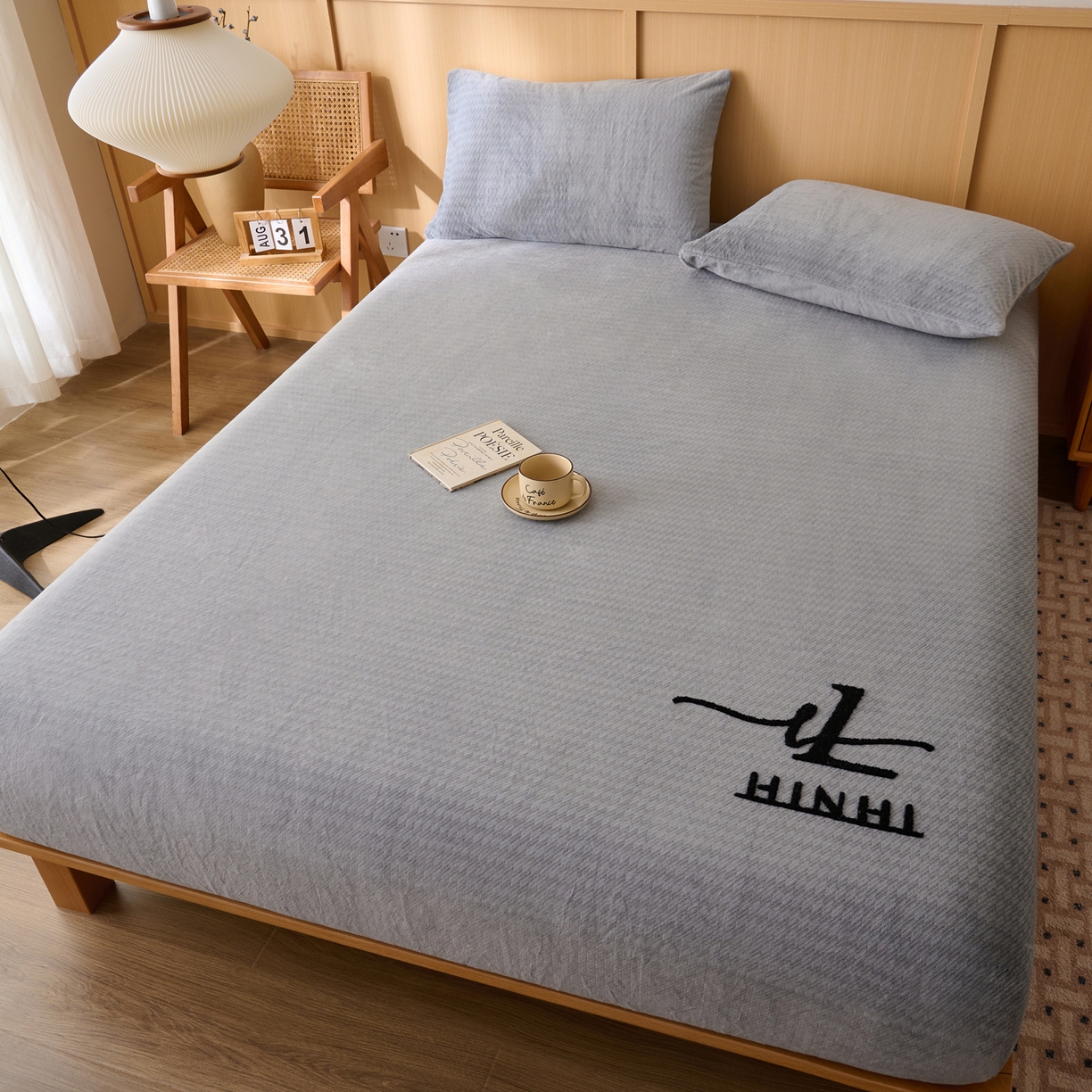 91家纺网 家纺一手货源 找家纺 早晨家纺 2025新款流星款高克重牛奶绒阳离子提花兔毛单床笠 流星-银灰