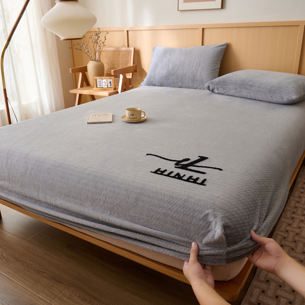 91家纺网 家纺一手货源 找家纺 早晨家纺 2025新款流星款高克重牛奶绒阳离子提花兔毛单床笠 流星-银灰