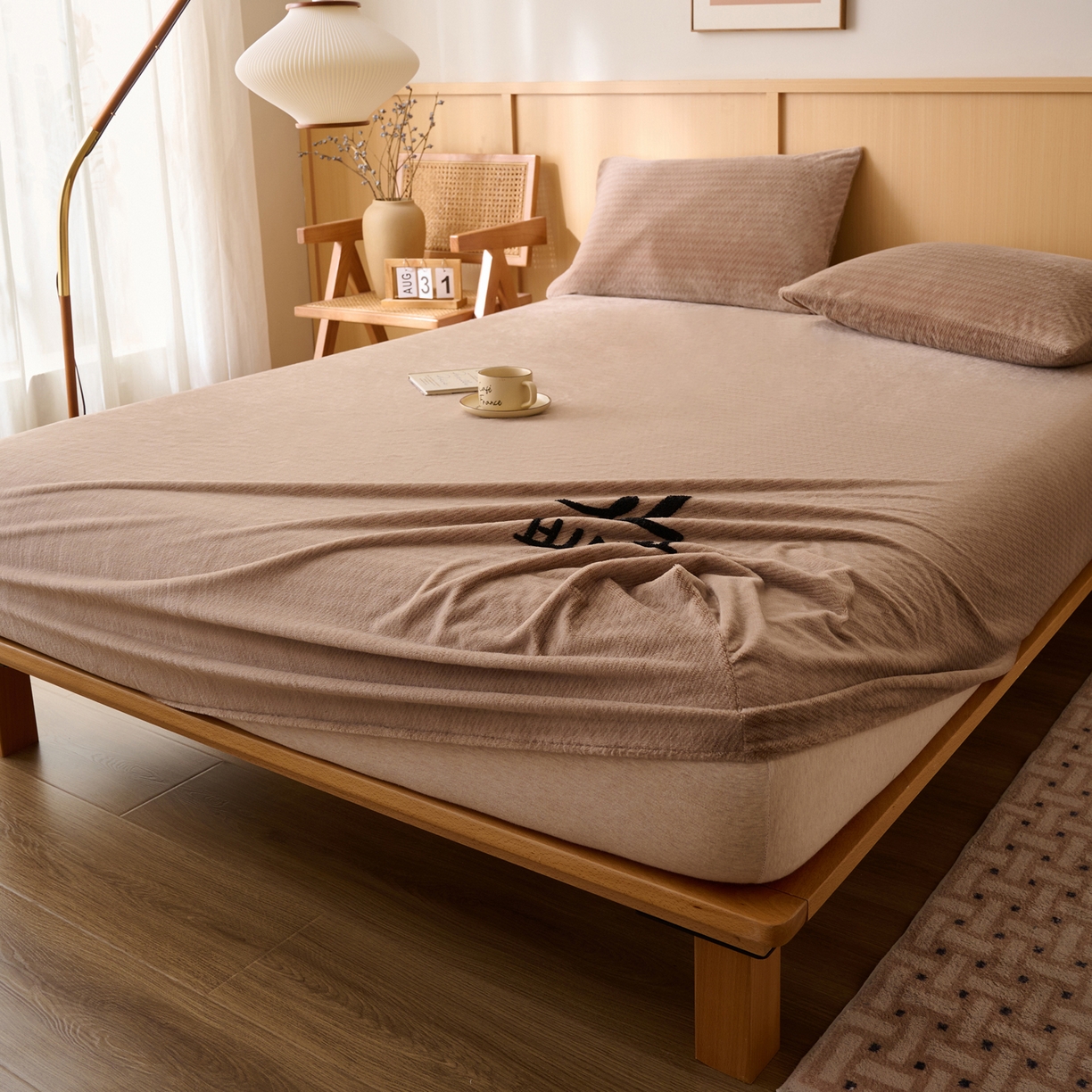 91家纺网 家纺一手货源 找家纺 早晨家纺 2025新款流星款高克重牛奶绒阳离子提花兔毛单床笠 流星-奶茶咖