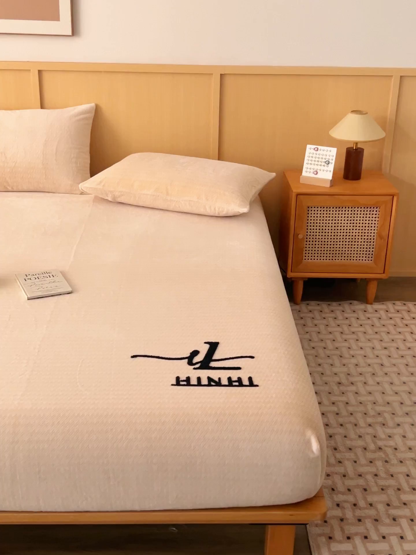 91家纺网 家纺一手货源 找家纺 早晨家纺 2025新款流星款高克重牛奶绒阳离子提花兔毛单床笠 流星-奶白