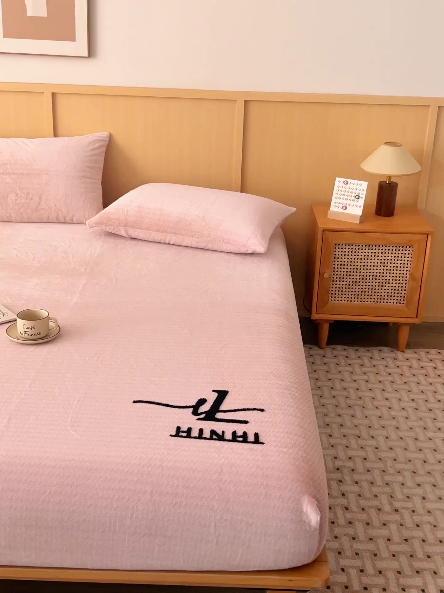 91家纺网 家纺一手货源 找家纺 早晨家纺 2025新款流星款高克重牛奶绒阳离子提花兔毛单床笠 流星-豆沙