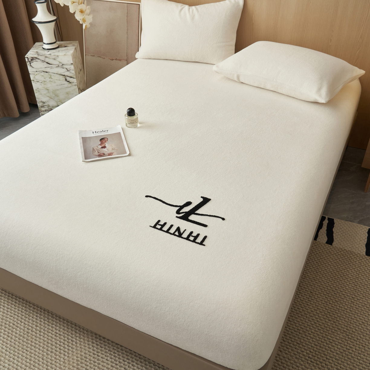 91家纺网 家纺一手货源 找家纺 （总）早晨家纺 2025新款牛奶绒纯色毛巾绣暖绒床笠