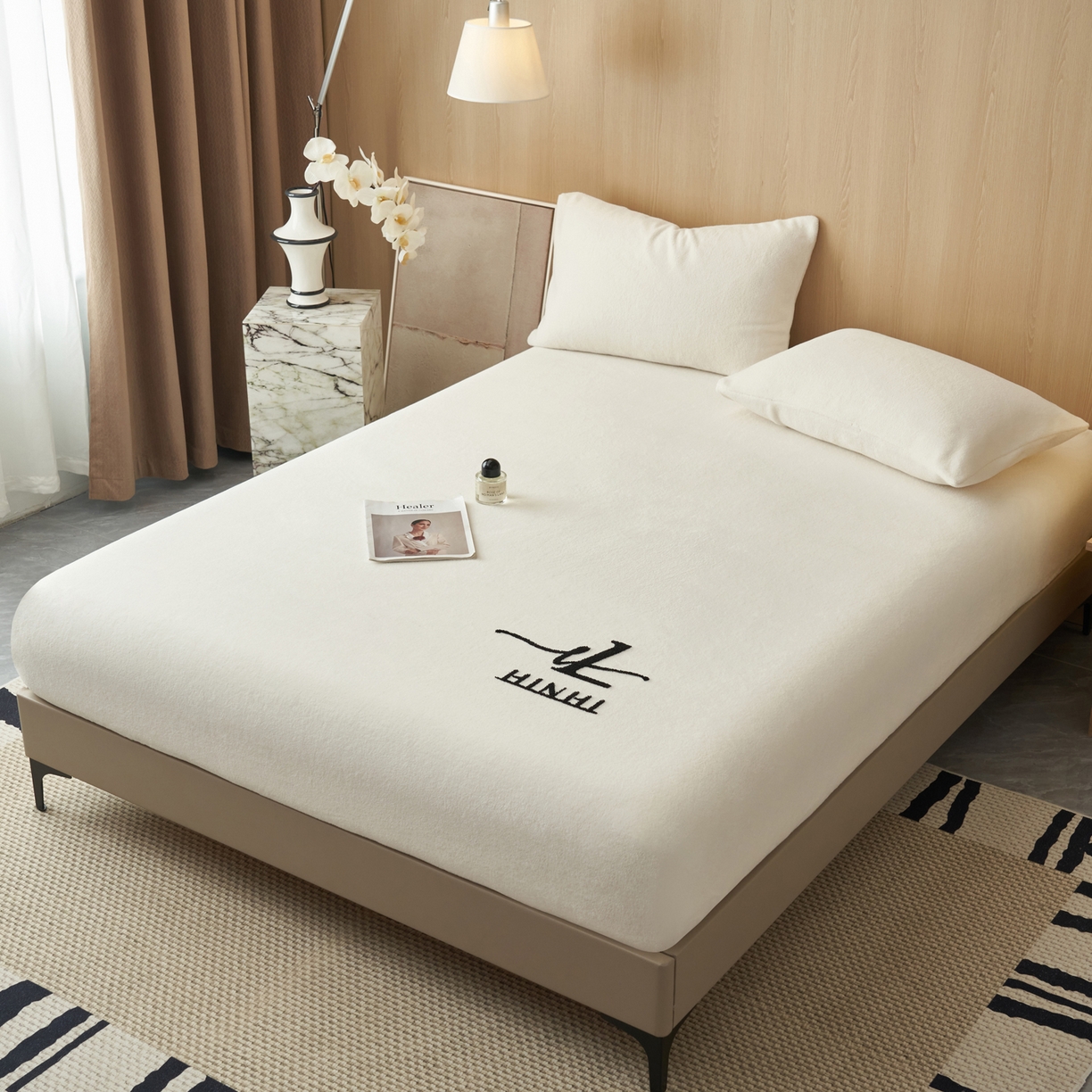 91家纺网 家纺一手货源 找家纺 早晨家纺 2025新款牛奶绒纯色毛巾绣暖绒床笠 时尚-奶白