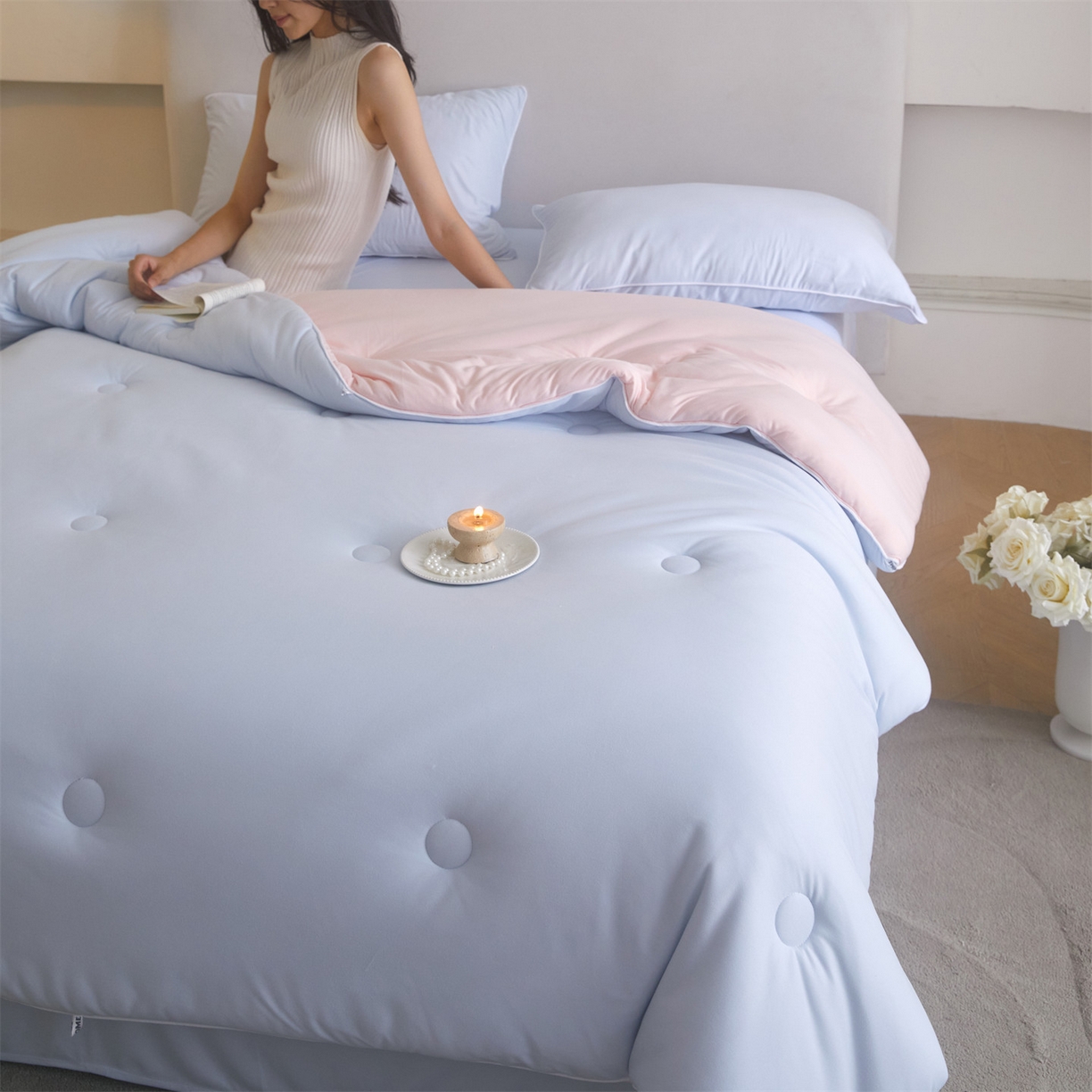 91家纺网 家纺一手货源 找家纺 （总）头等舱 2025新款针织A类软糯净植力抗菌防螨防霉低致敏双拼秋冬被（模特图）