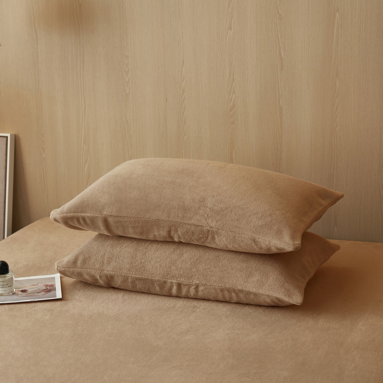 91家纺网 家纺一手货源 找家纺 早晨家纺 2025新款牛奶绒纯色毛巾绣暖绒床笠 时尚-奶茶咖