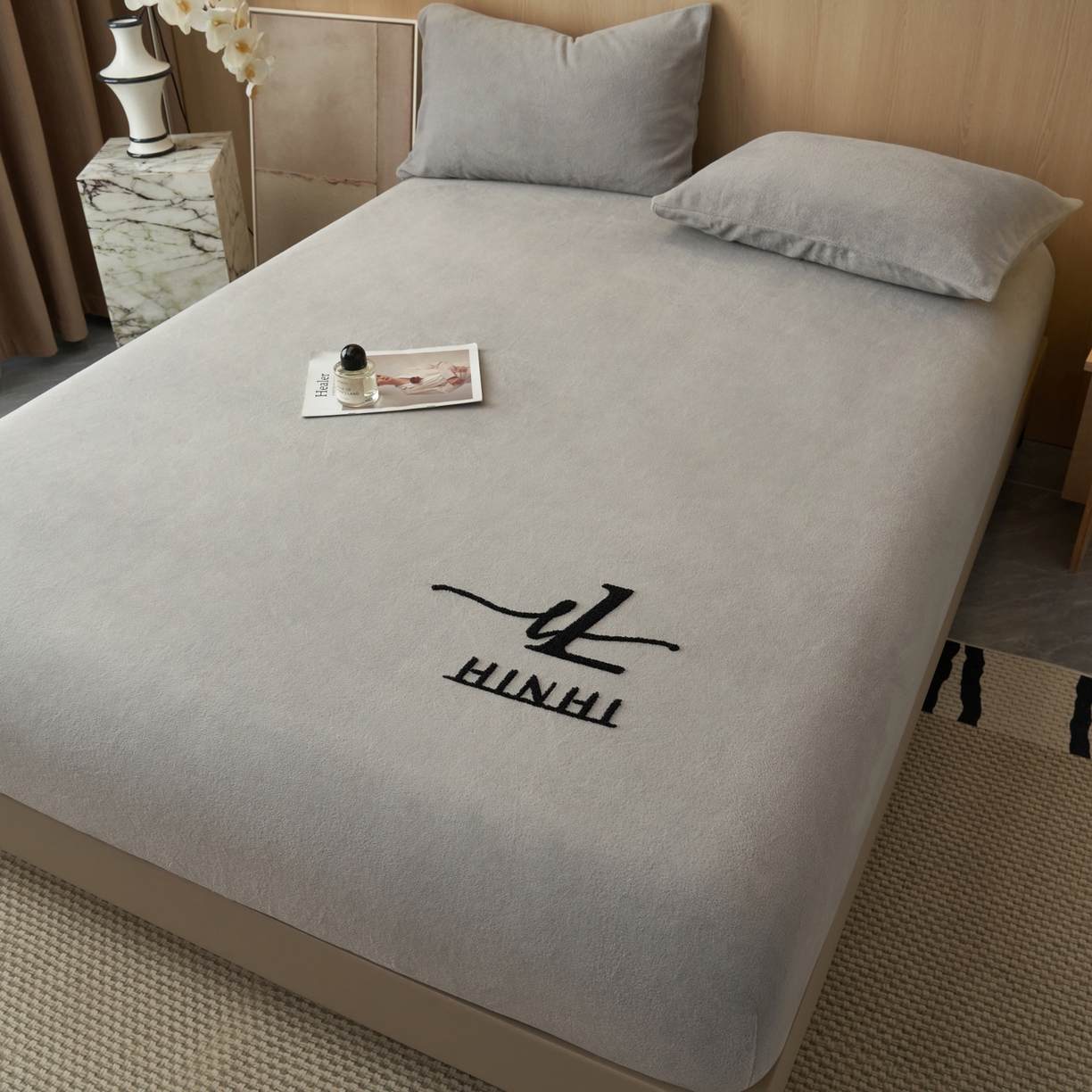 早晨家纺 2025新款牛奶绒纯色毛巾绣暖绒床笠 时尚-浅灰