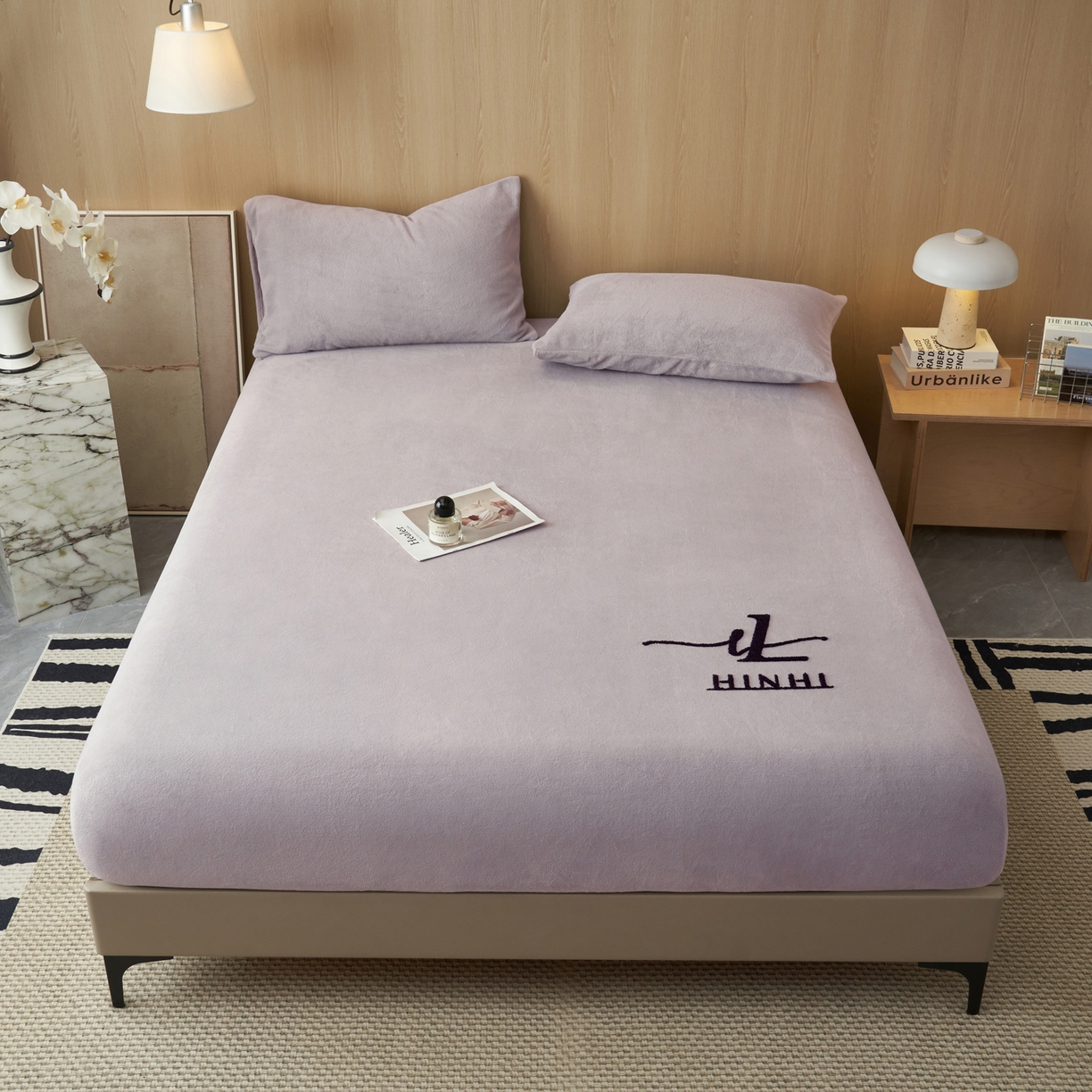 91家纺网 家纺一手货源 找家纺 早晨家纺 2025新款牛奶绒纯色毛巾绣暖绒床笠 时尚-浅紫