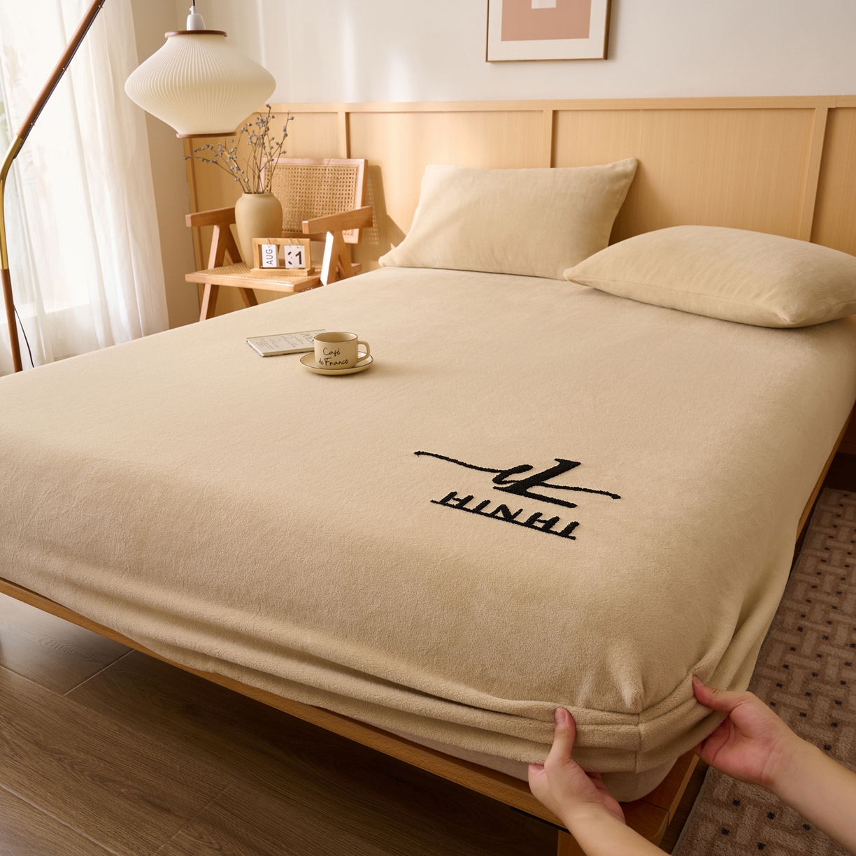 91家纺网 家纺一手货源 找家纺 （总）早晨家纺 2025新款华泰款高克重牛奶绒仿羊绒毛巾绣单床笠