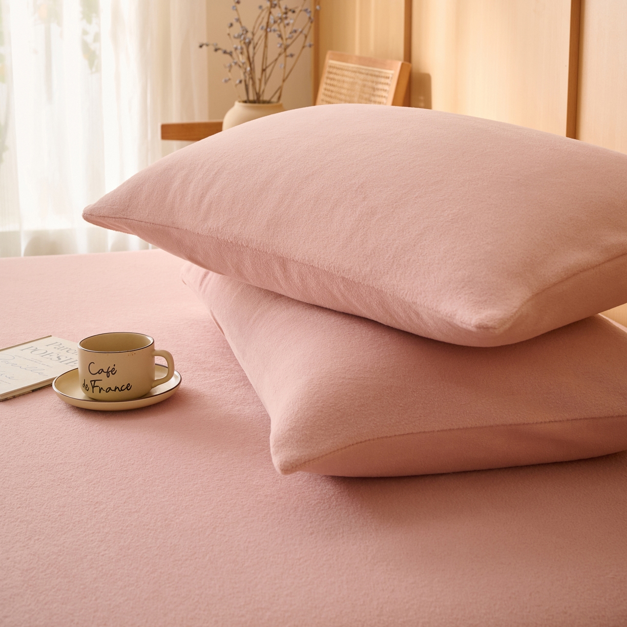 91家纺网 家纺一手货源 找家纺 早晨家纺 2025新款华泰款高克重牛奶绒仿羊绒毛巾绣单床笠 华泰-玉