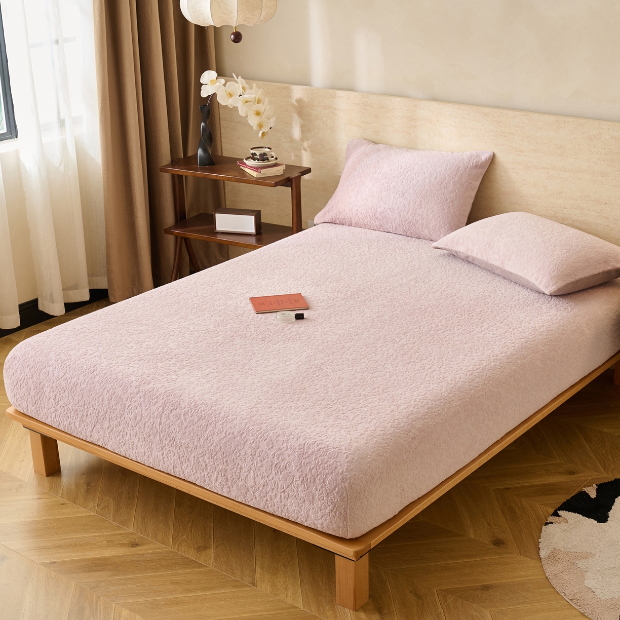 91家纺网 家纺一手货源 找家纺 （总）早晨家纺 2025新款蝴蝶兰款高克重牛奶绒烂花床笠