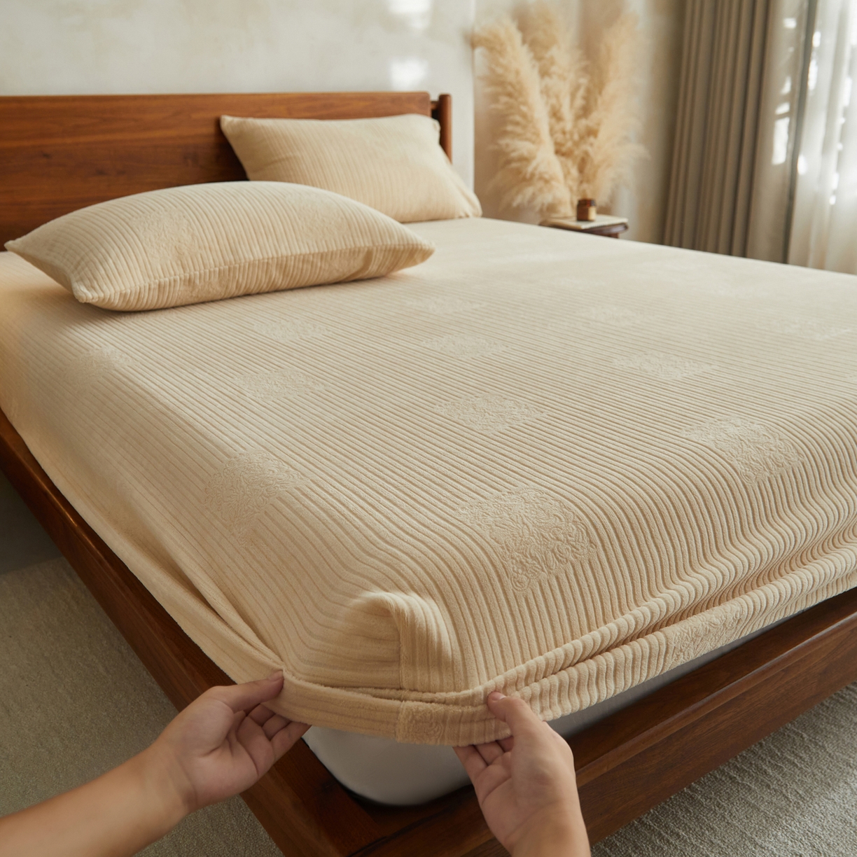 91家纺网 家纺一手货源 找家纺 （总）早晨家纺 2025新款红金龙纯色烂花牛奶绒床笠