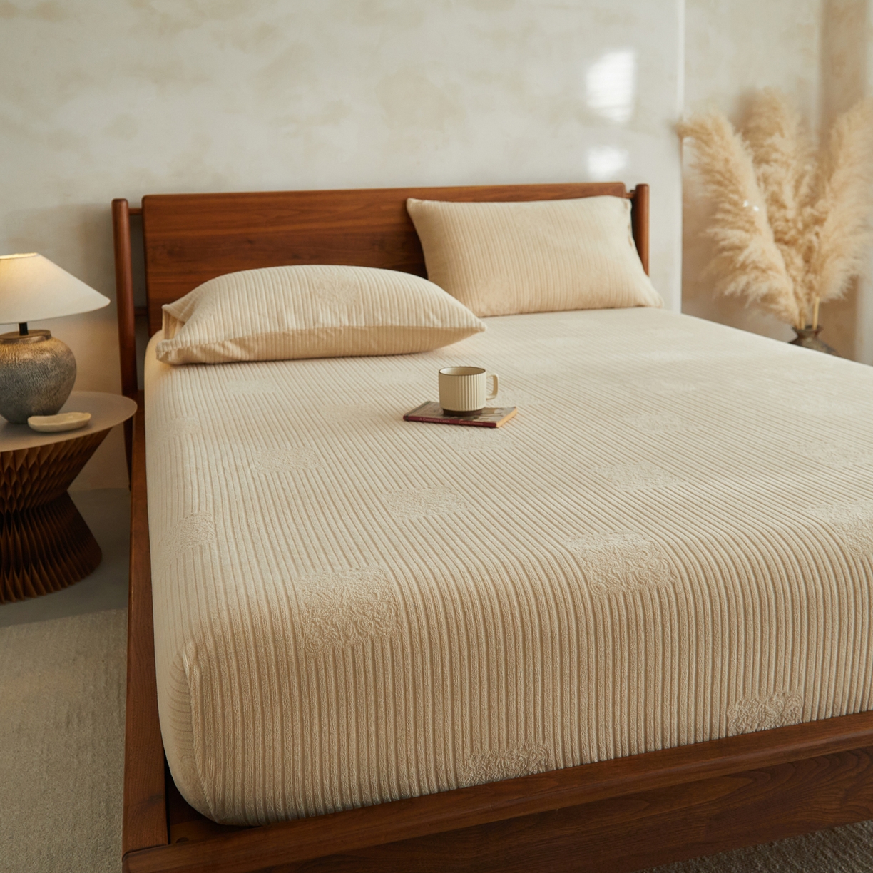 91家纺网 家纺一手货源 找家纺 （总）早晨家纺 2025新款红金龙纯色烂花牛奶绒床笠