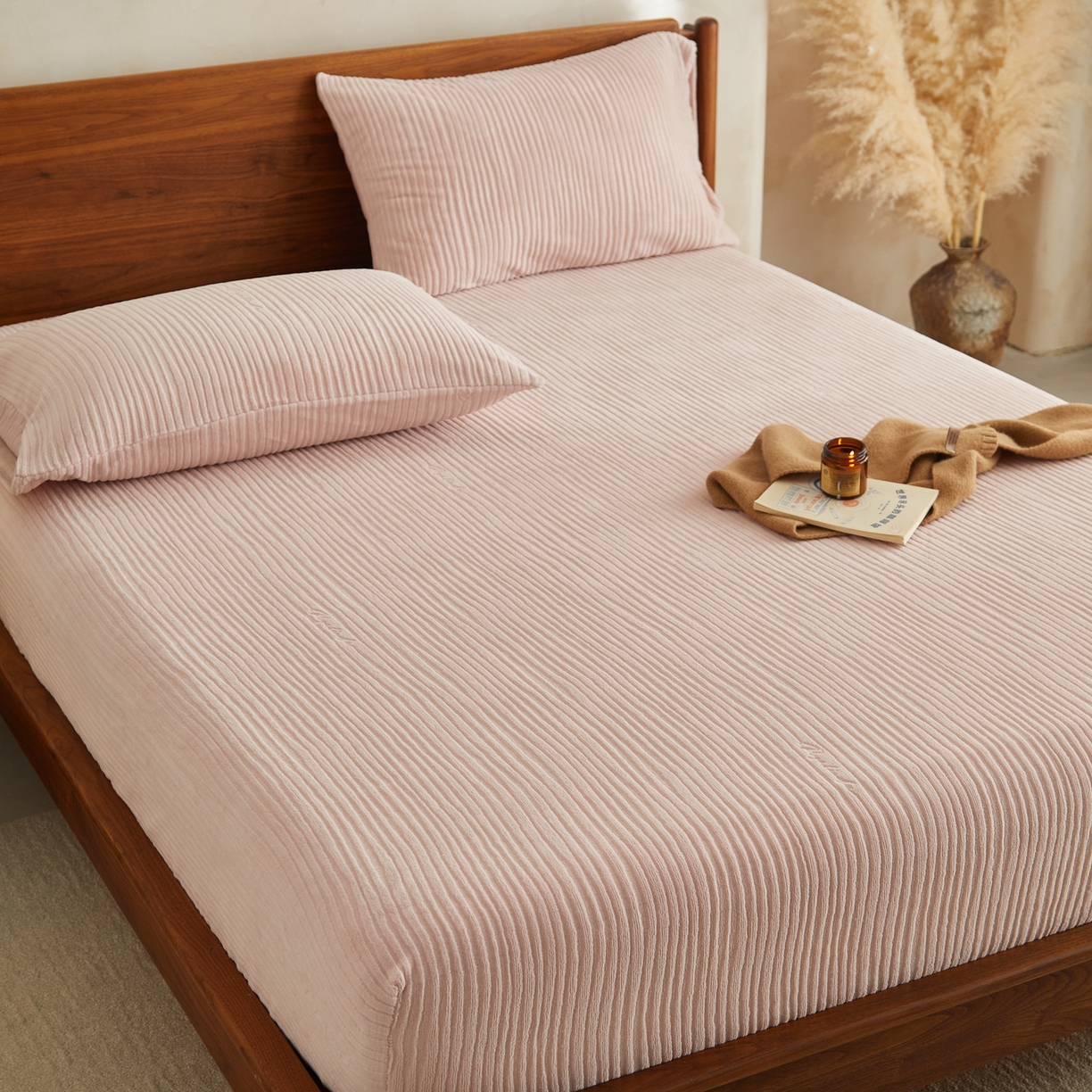 91家纺网 家纺一手货源 找家纺 早晨家纺 2025新款红金龙纯色烂花牛奶绒床笠 恬憩-豆沙