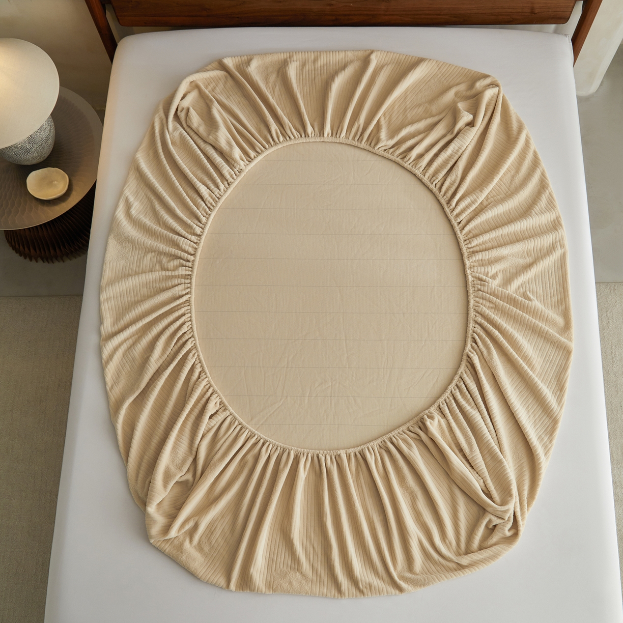 91家纺网 家纺一手货源 找家纺 早晨家纺 2025新款红金龙纯色烂花牛奶绒床笠 米澜-米驼