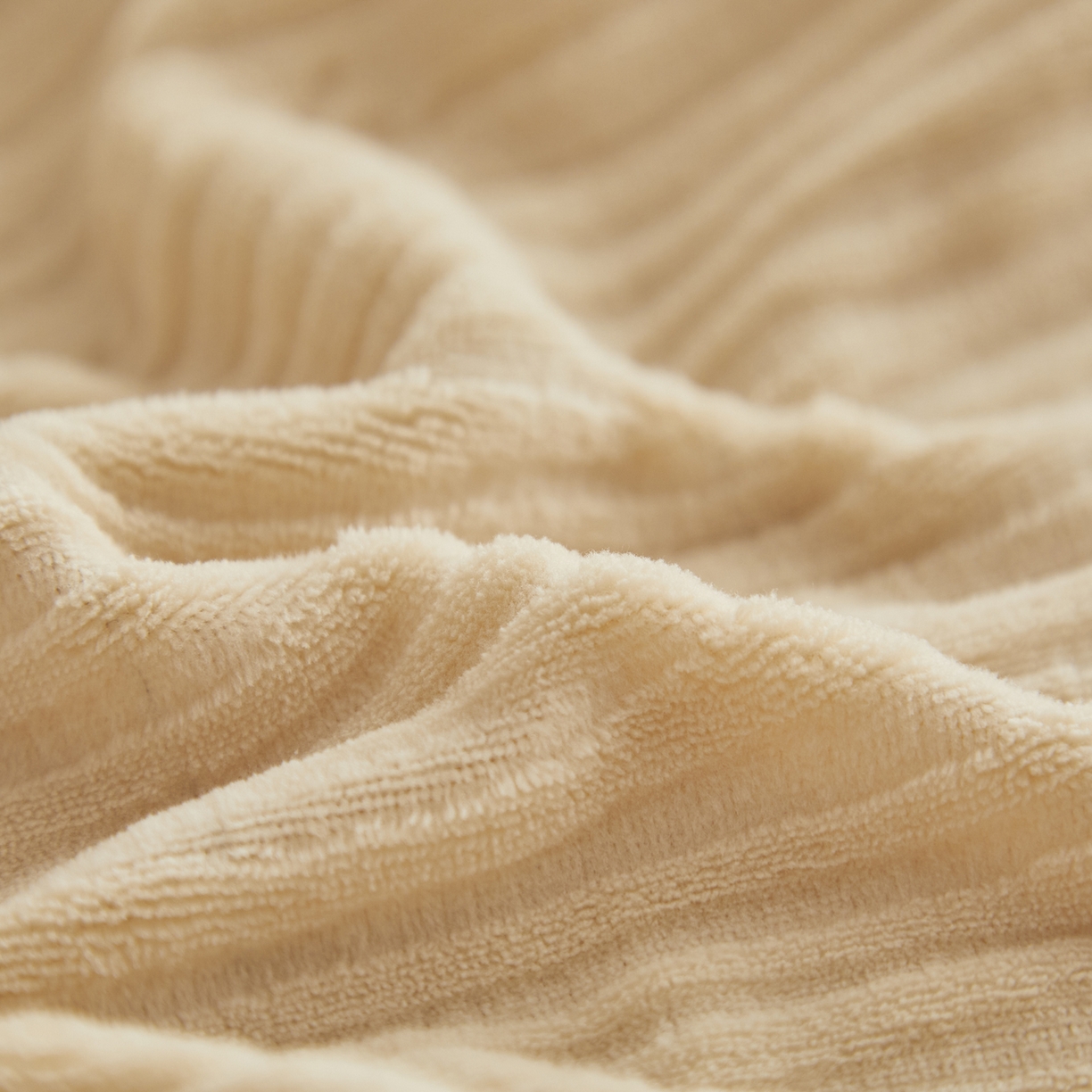 91家纺网 家纺一手货源 找家纺 早晨家纺 2025新款红金龙纯色烂花牛奶绒床笠 恬憩-米驼