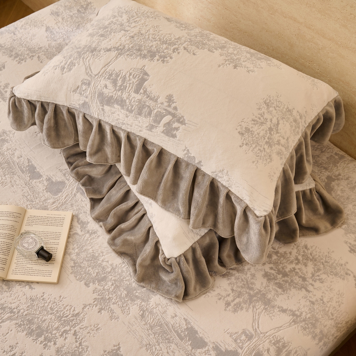 91家纺网 家纺一手货源 找家纺 （总）早晨家纺 2025新款高克重牛奶绒烂花单床笠