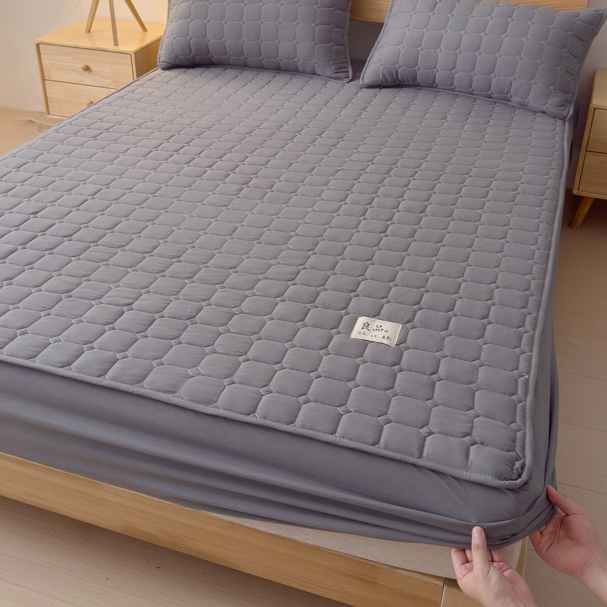 91家纺网 家纺一手货源 找家纺 （总）富阿娜家纺 2025新款A类抗菌夹棉单床笠三件套  围布30cm