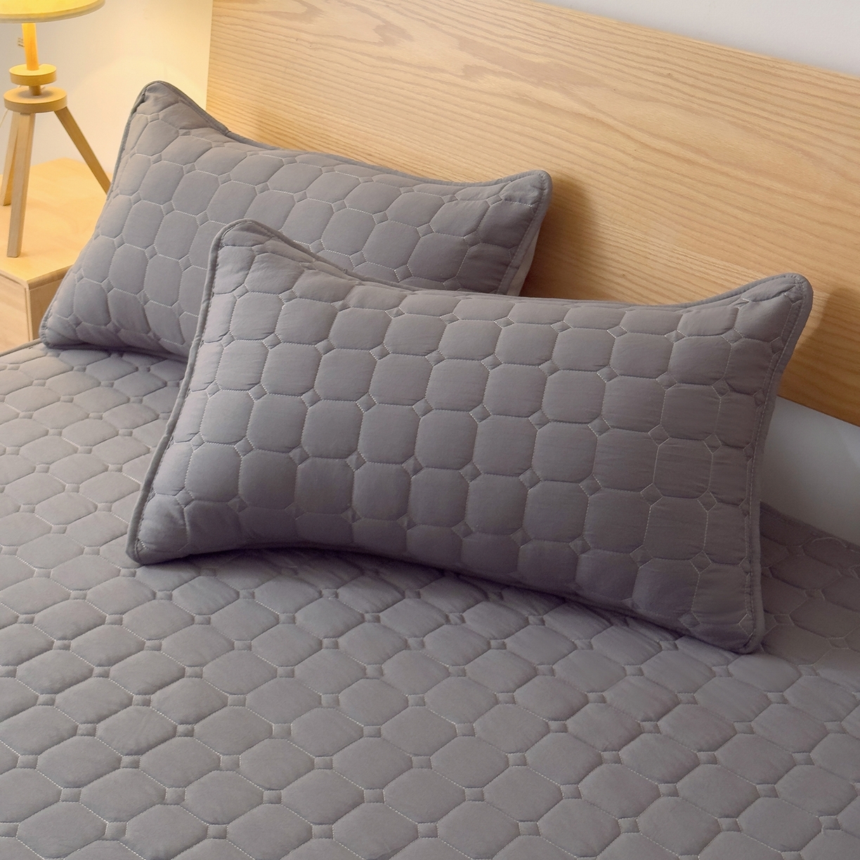 91家纺网 家纺一手货源 找家纺 （总）富阿娜家纺 2025新款A类抗菌夹棉单床笠三件套  围布30cm