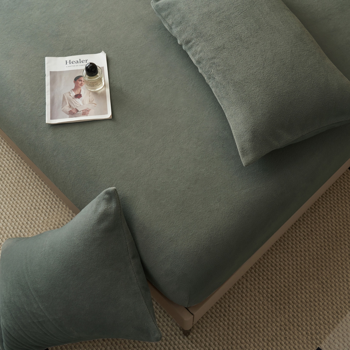 91家纺网 家纺一手货源 找家纺 早晨家纺 2025新款高克重牛奶绒纯色单床笠 牛奶绒-高级灰