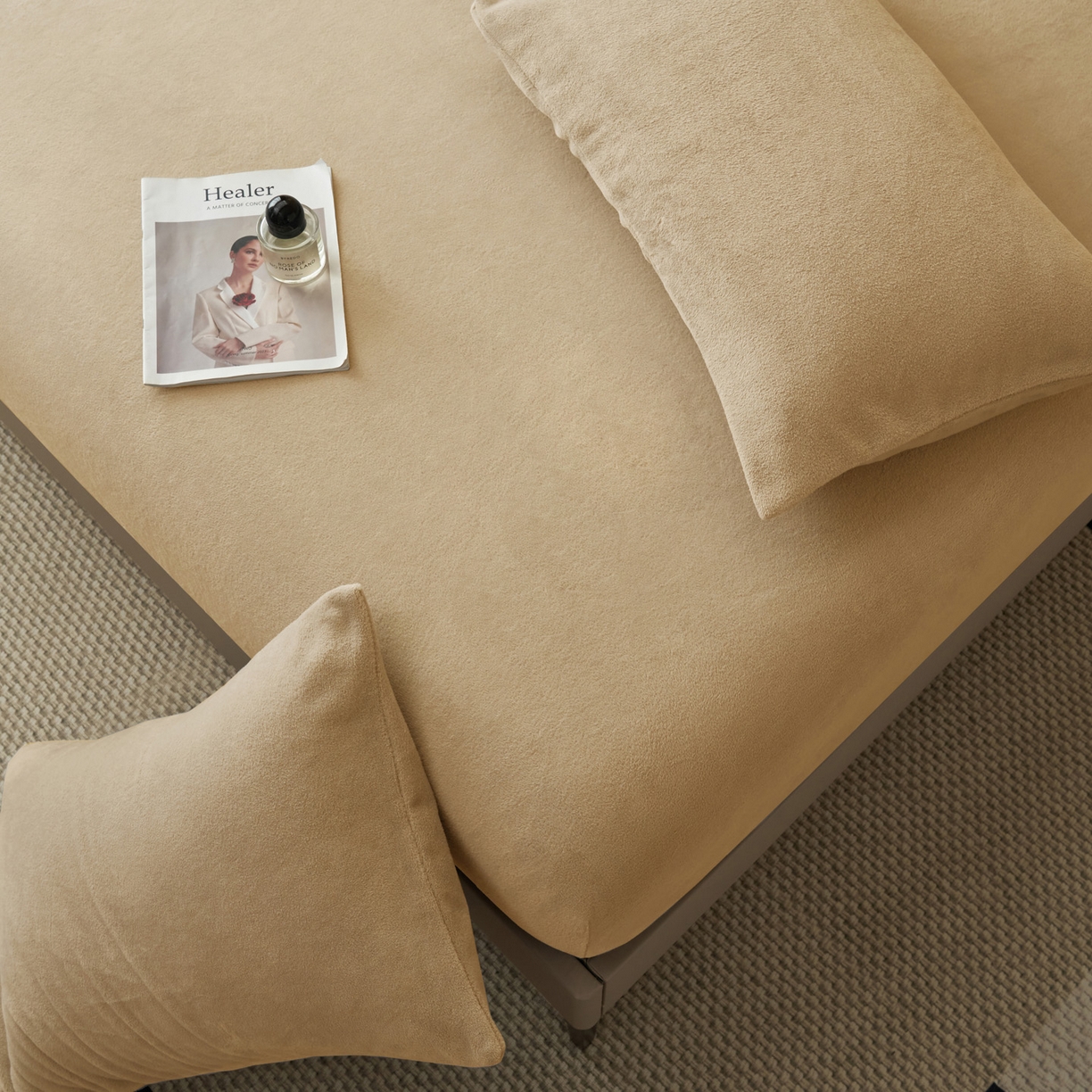 91家纺网 家纺一手货源 找家纺 早晨家纺 2025新款高克重牛奶绒纯色单床笠 牛奶绒-米驼