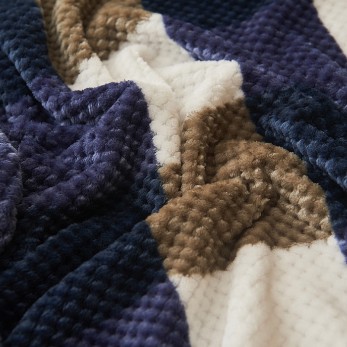 91家纺网 家纺一手货源 找家纺 早晨家纺 2025新款豆豆款高克重牛奶绒菠萝格无印风床笠 豆豆绒-大方格蓝