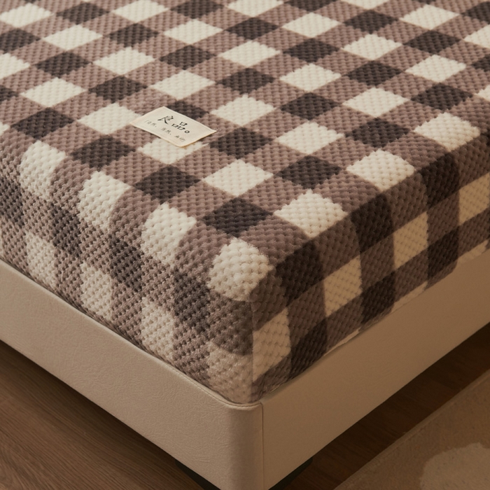 91家纺网 家纺一手货源 找家纺 早晨家纺 2025新款豆豆款高克重牛奶绒菠萝格无印风床笠 豆豆绒-多格咖