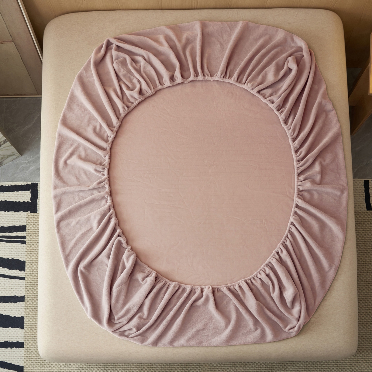 91家纺网 家纺一手货源 找家纺 早晨家纺 2025新款高克重牛奶绒纯色单床笠 牛奶绒-豆沙