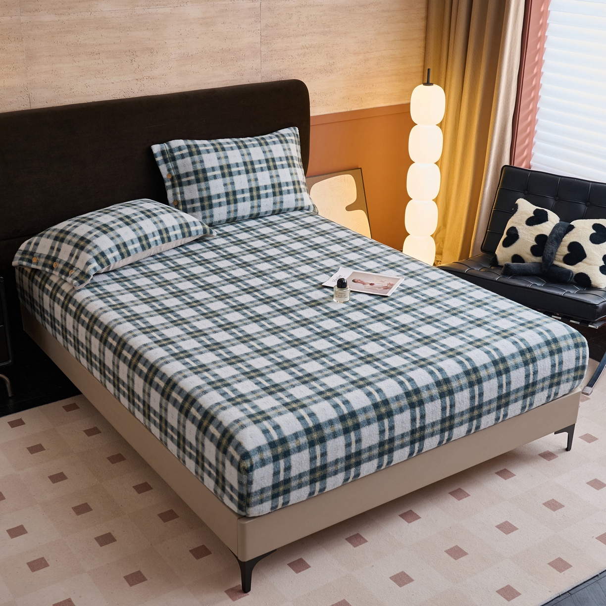 91家纺网 家纺一手货源 找家纺 早晨家纺 2025新款230g羊驼绒复古格牛奶绒床笠 威尔士亲格