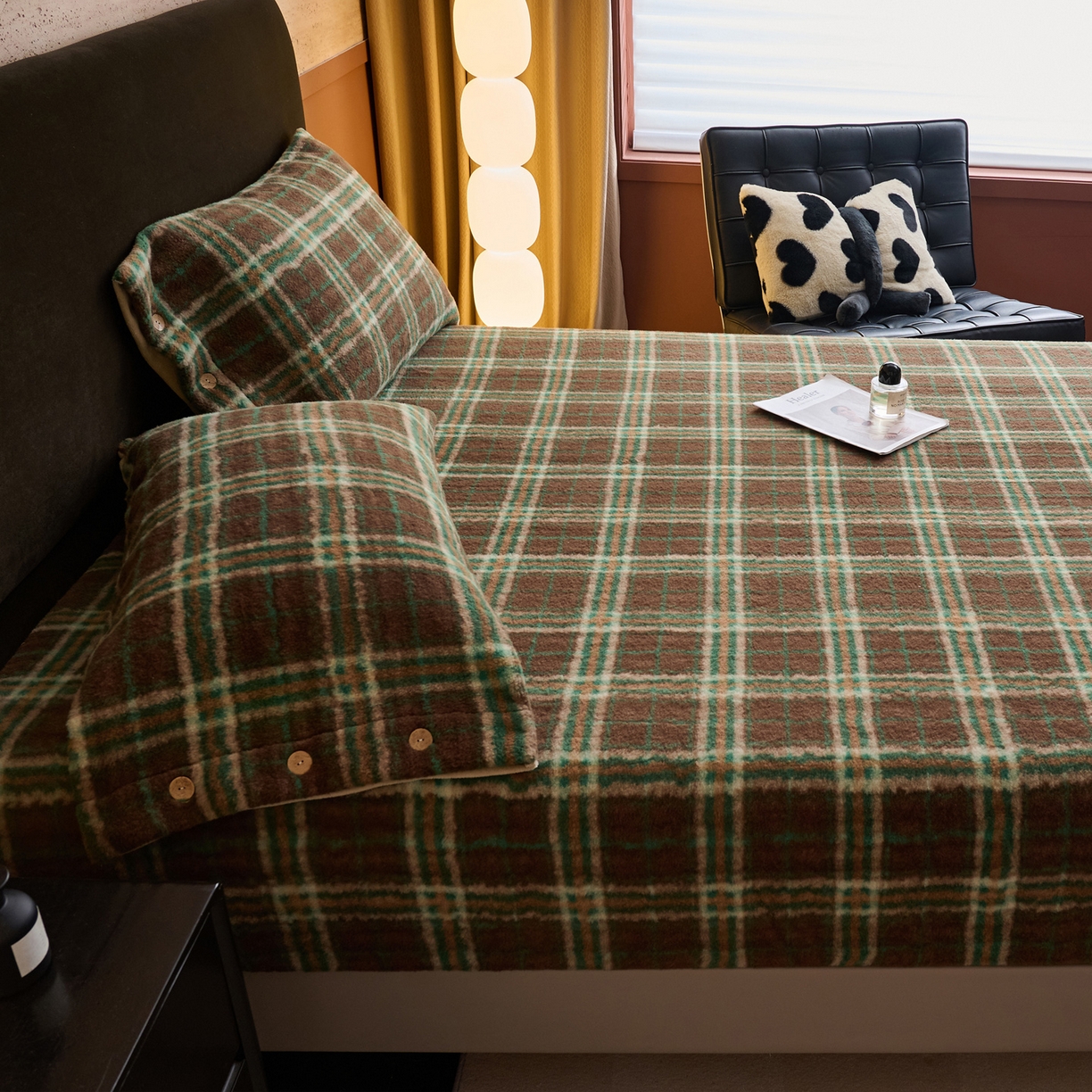 91家纺网 家纺一手货源 找家纺 早晨家纺 2025新款230g羊驼绒复古格牛奶绒床笠 巴宝格