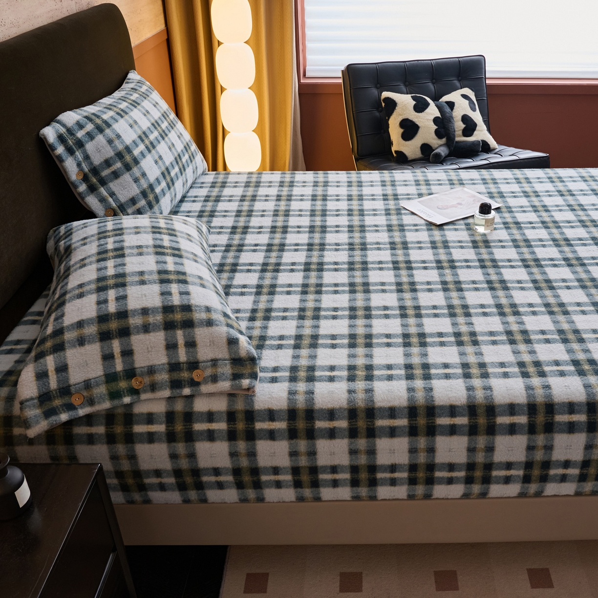 91家纺网 家纺一手货源 找家纺 早晨家纺 2025新款230g羊驼绒复古格牛奶绒床笠 威尔士亲格