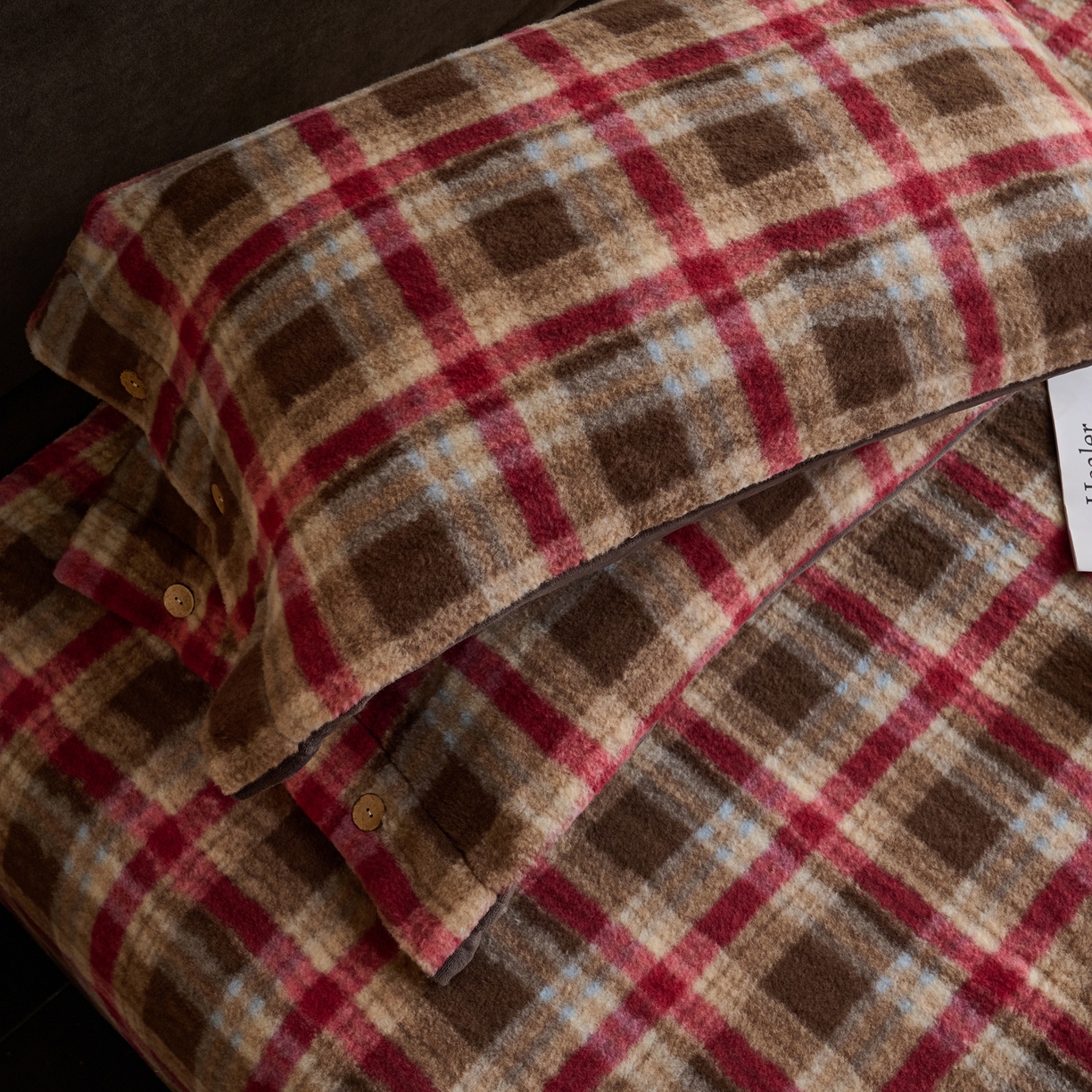 91家纺网 家纺一手货源 找家纺 早晨家纺 2025新款230g羊驼绒复古格牛奶绒床笠 苏格兰格