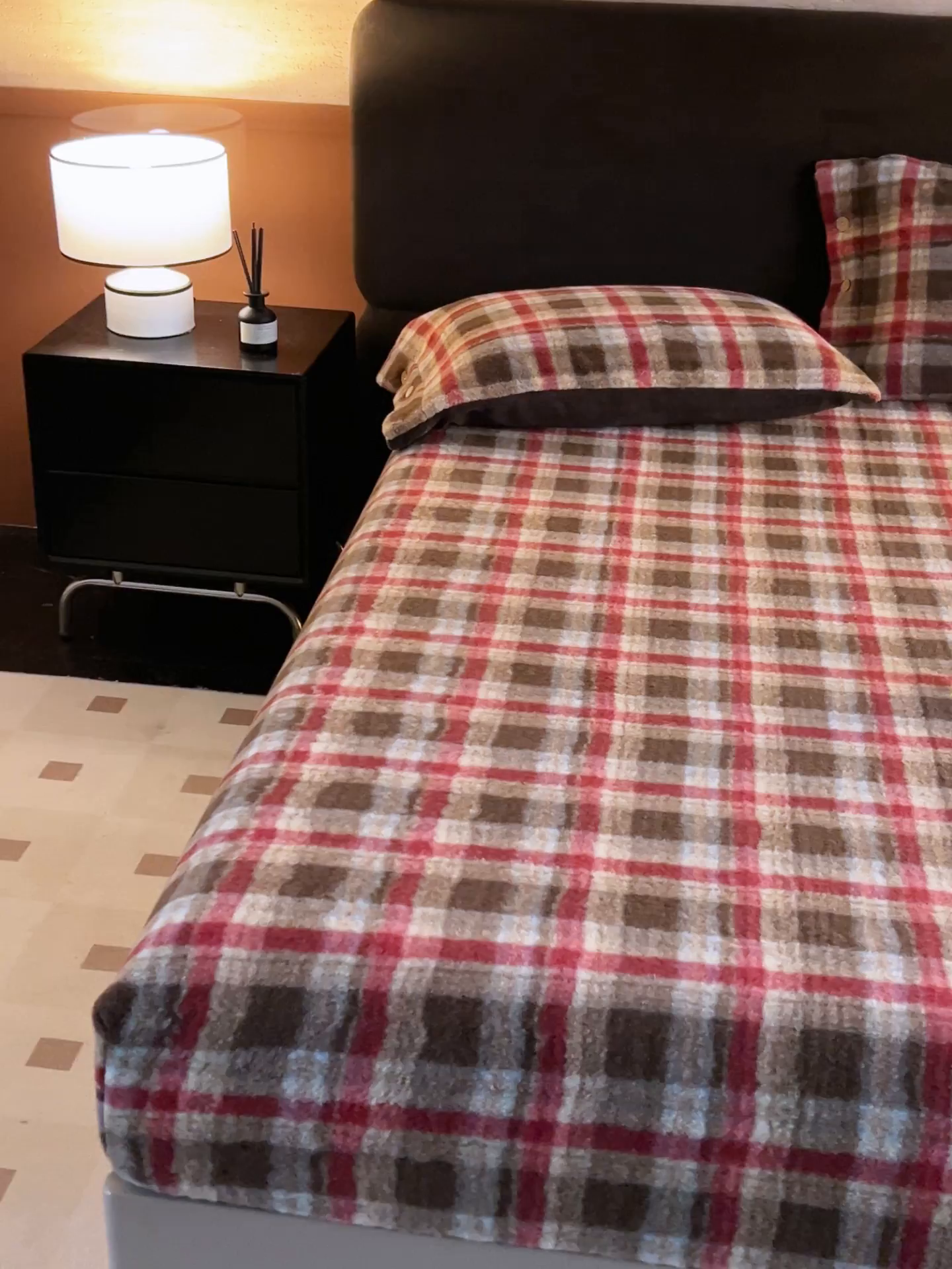 91家纺网 家纺一手货源 找家纺 （总）早晨家纺 2025新款230g羊驼绒复古格牛奶绒床笠