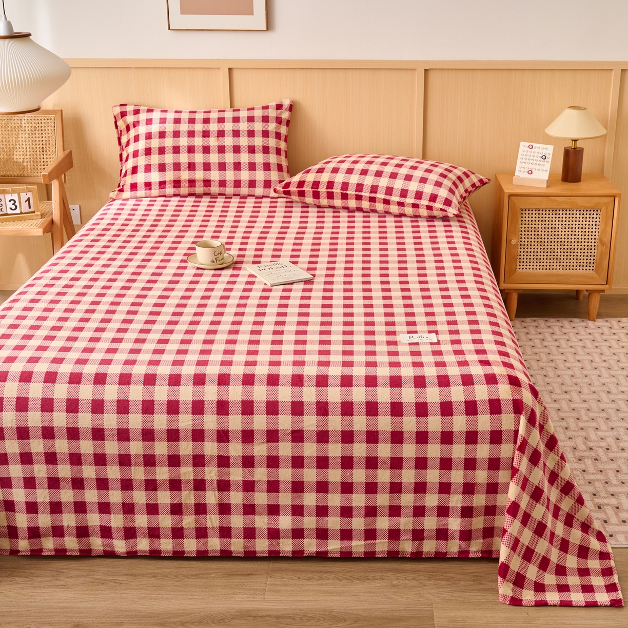 91家纺网 家纺一手货源 找家纺 早晨家纺 2025新款野牧款高克重牛奶绒印花单床单系列 野牧-红小格