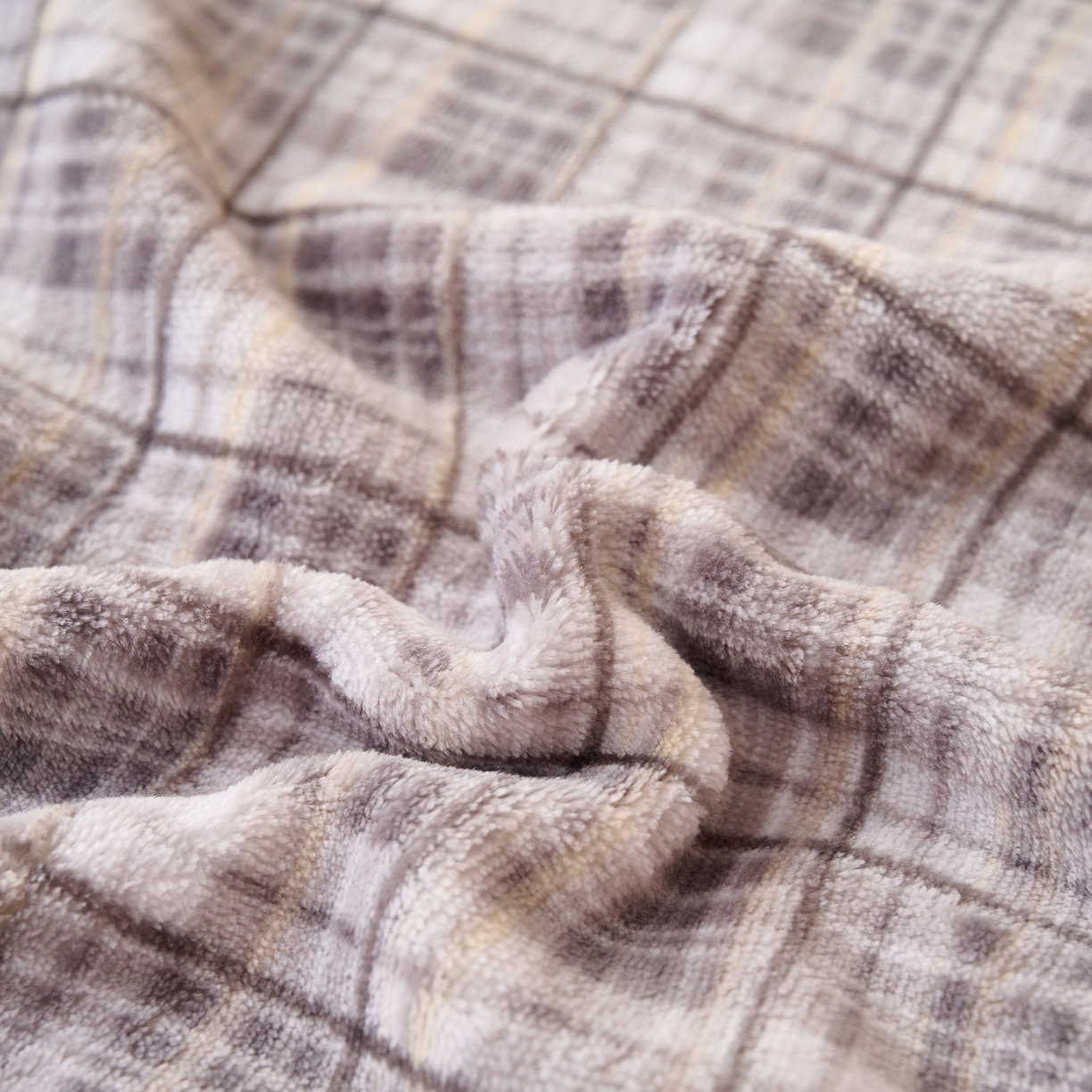 91家纺网 家纺一手货源 找家纺 早晨家纺 2025新款野牧款高克重牛奶绒印花单床单系列 野牧-灰小格