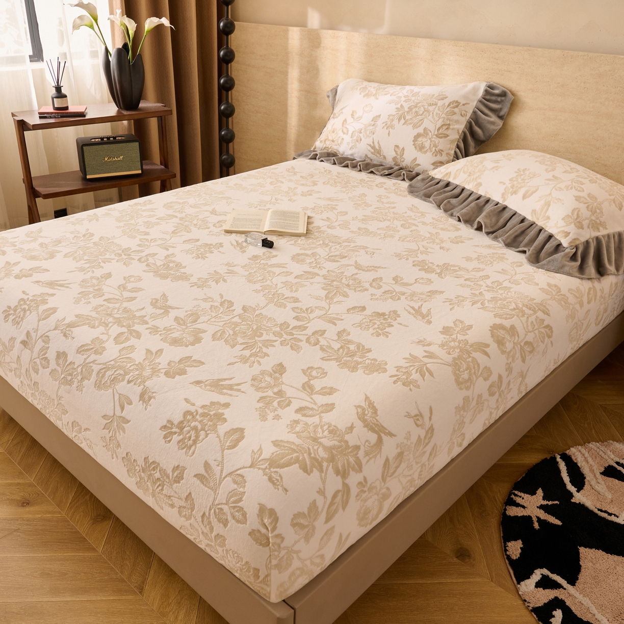 91家纺网 家纺一手货源 找家纺 早晨家纺 2025新款高克重牛奶绒烂花单床笠 金叶漫