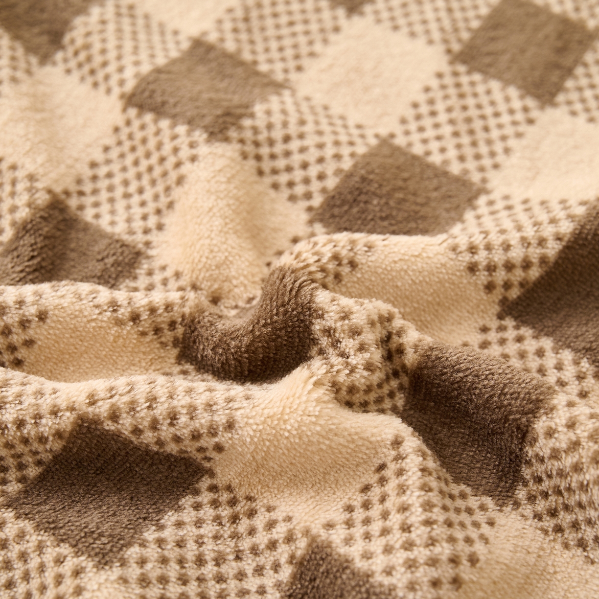 91家纺网 家纺一手货源 找家纺 早晨家纺 2025新款野牧款高克重牛奶绒印花单床单系列 野牧-咖小格