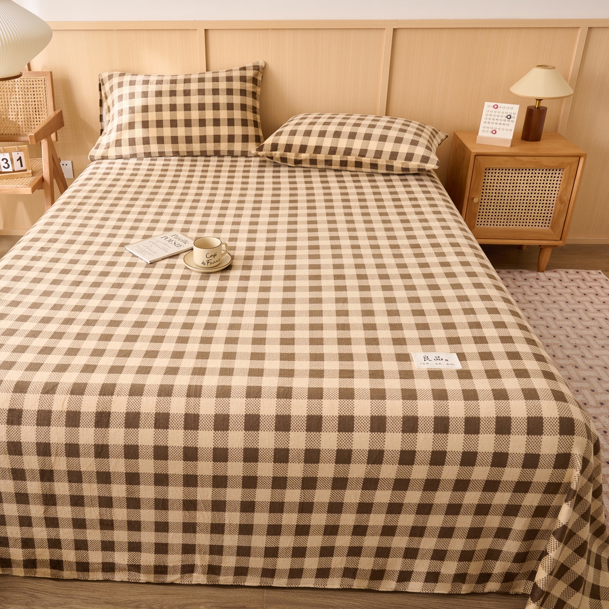 91家纺网 家纺一手货源 找家纺 早晨家纺 2025新款野牧款高克重牛奶绒印花单床单系列 野牧-咖小格