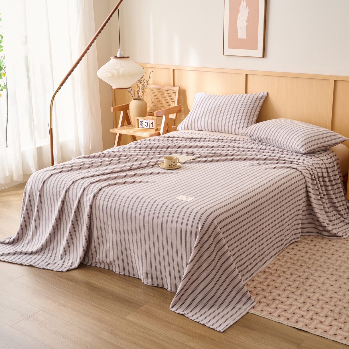 91家纺网 家纺一手货源 找家纺 早晨家纺 2025新款野牧款高克重牛奶绒印花单床单系列 野牧-竖条白